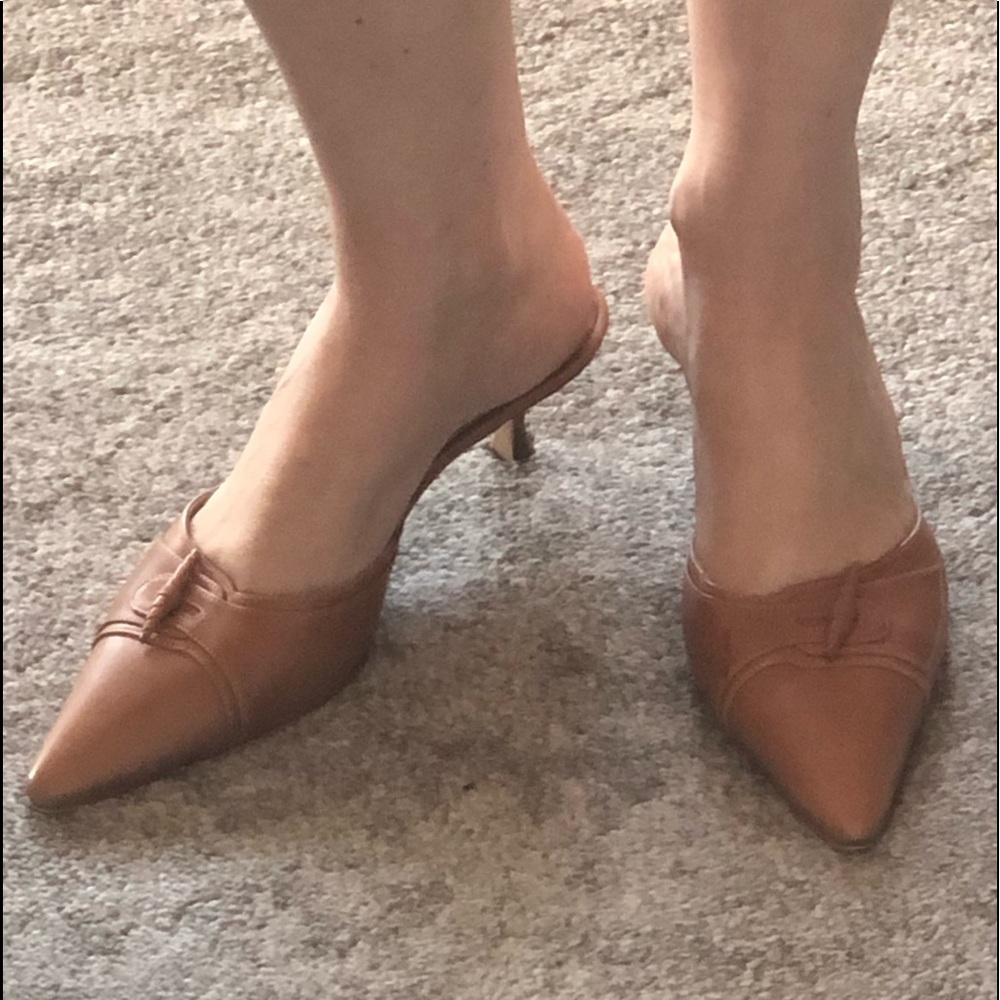 Manolo Blahnik Deep Tan Leather Kitten Heel Mule